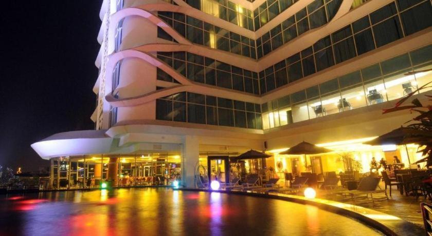 Golden Tulip Galaxy Hotel Banjarmasin Banjarmasin  Exterior foto